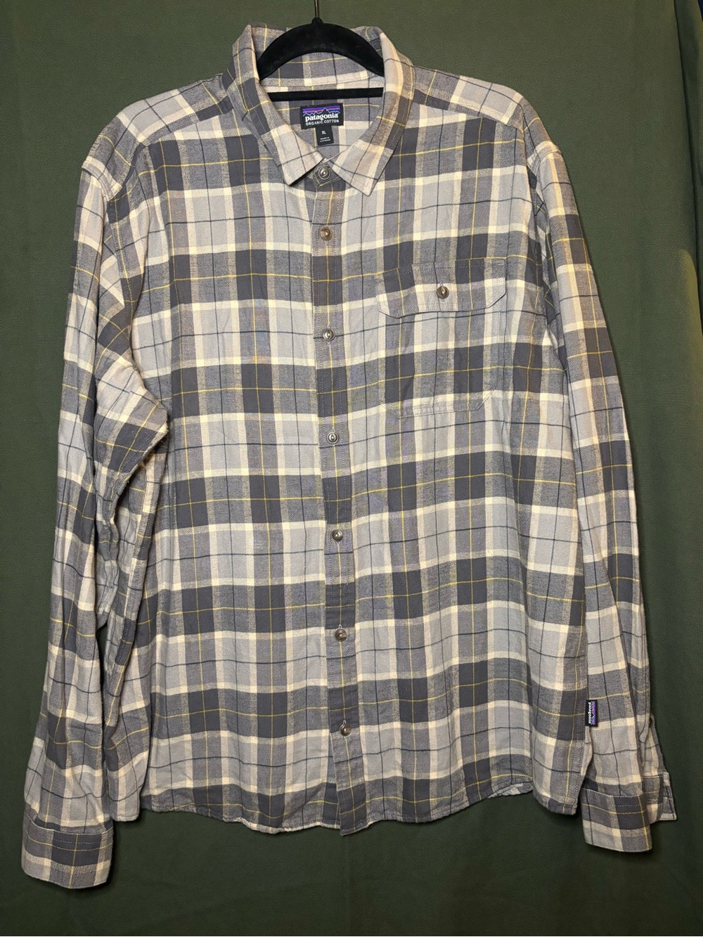 Patagonia Men XL Organic Cotton Gray Plaid Flannel Gorpcore Outdoor Shirt